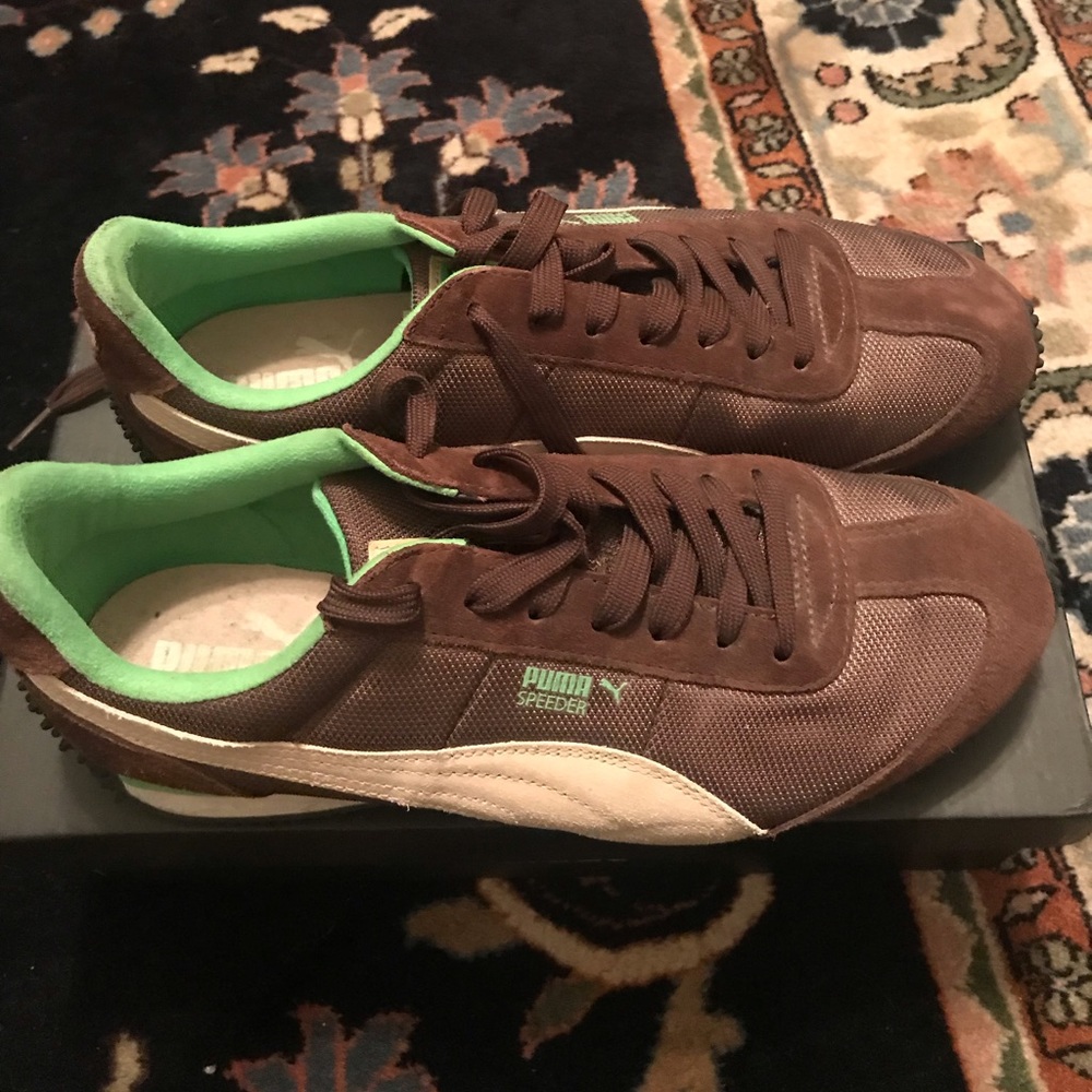 Puma tennis shoes
